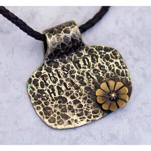 18 inch, Vintage Flower Abstract Dainty Stone Pendant Necklace CA1
